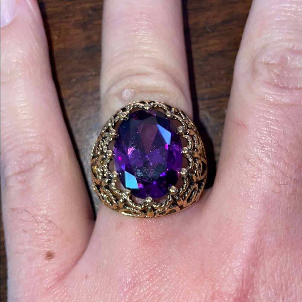 Purple and gold filigree ring